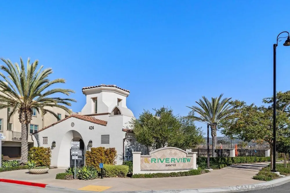 340 Waterbury Ct. Santee, CA 92071