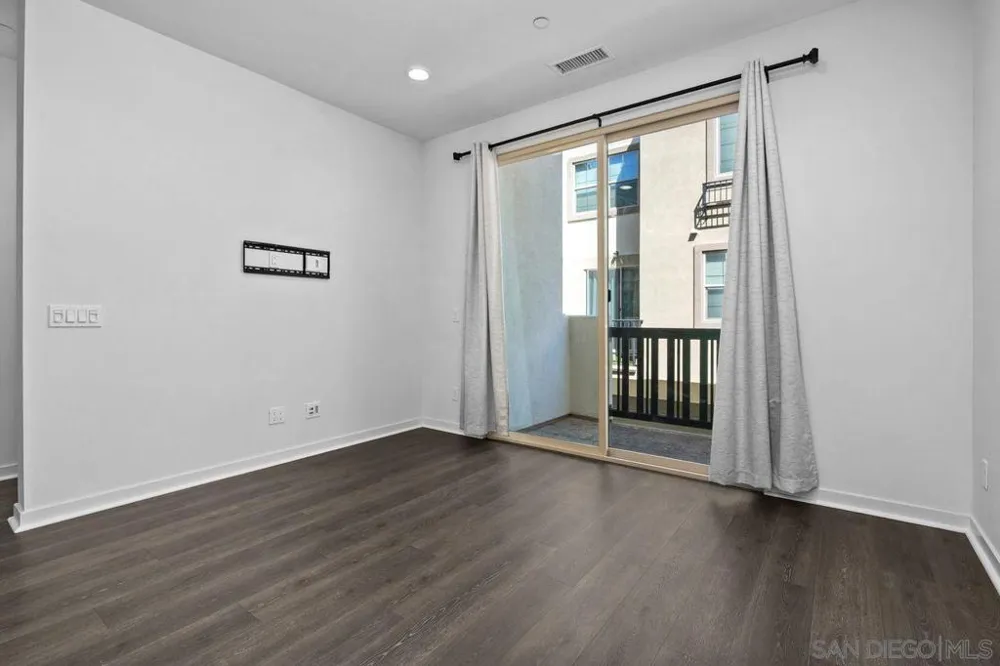 340 Waterbury Ct. Santee, CA 92071