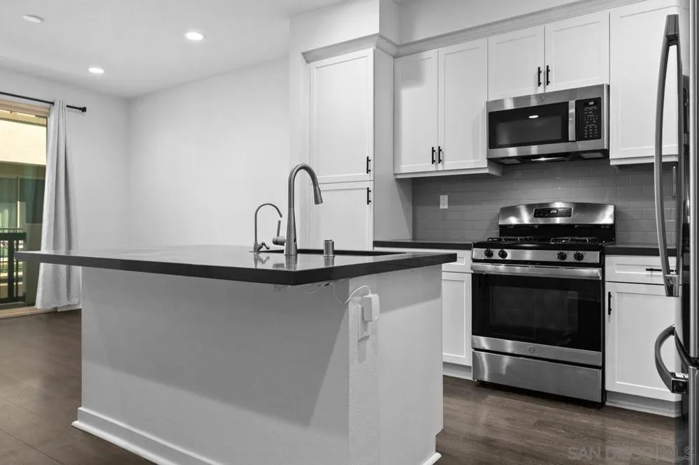 340 Waterbury Ct. Santee, CA 92071