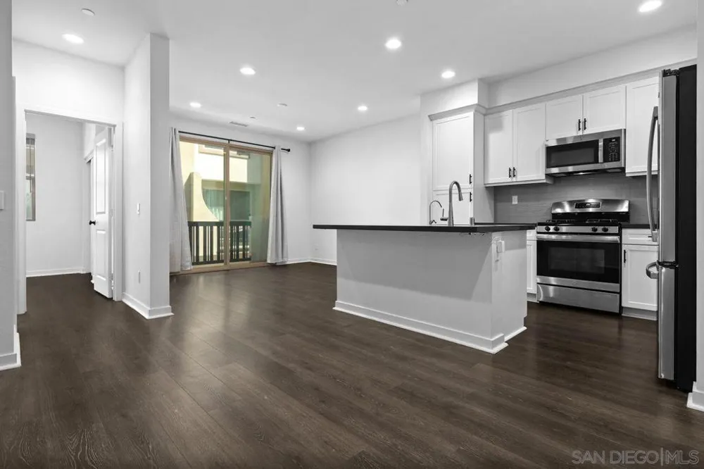 340 Waterbury Ct. Santee, CA 92071