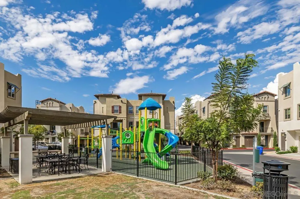 340 Waterbury Ct. Santee, CA 92071