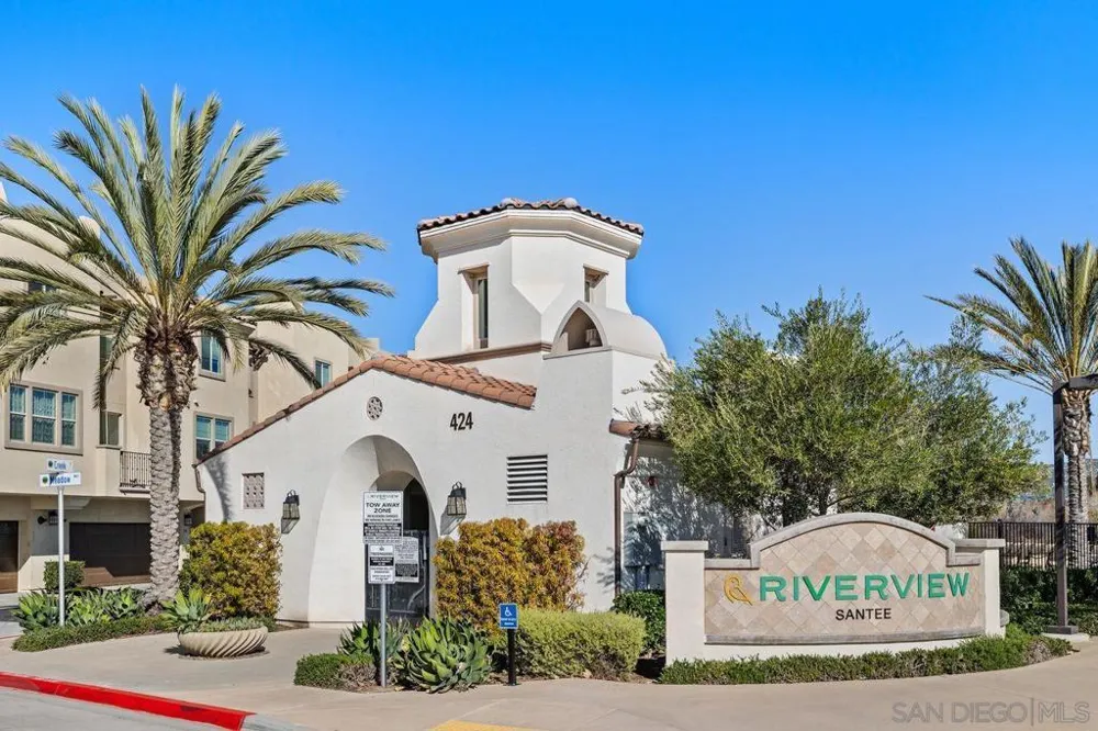 340 Waterbury Ct. Santee, CA 92071