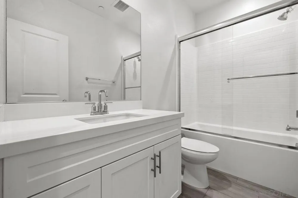 340 Waterbury Ct. Santee, CA 92071