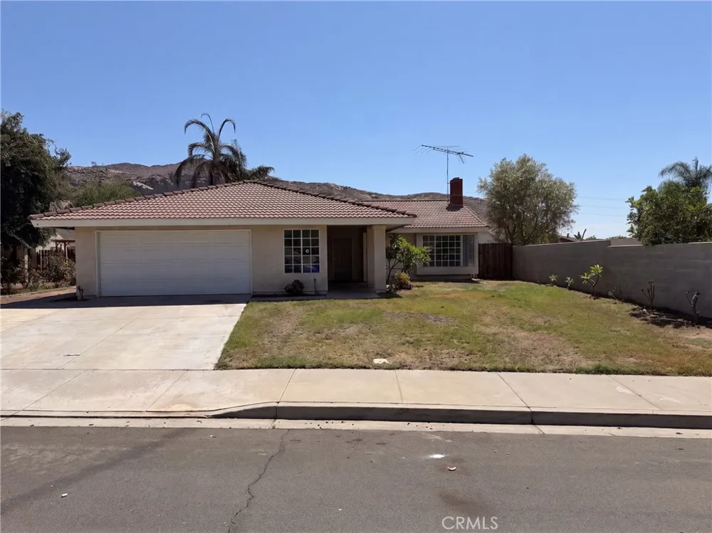 2796 Shiells Jurupa Valley, CA 92509