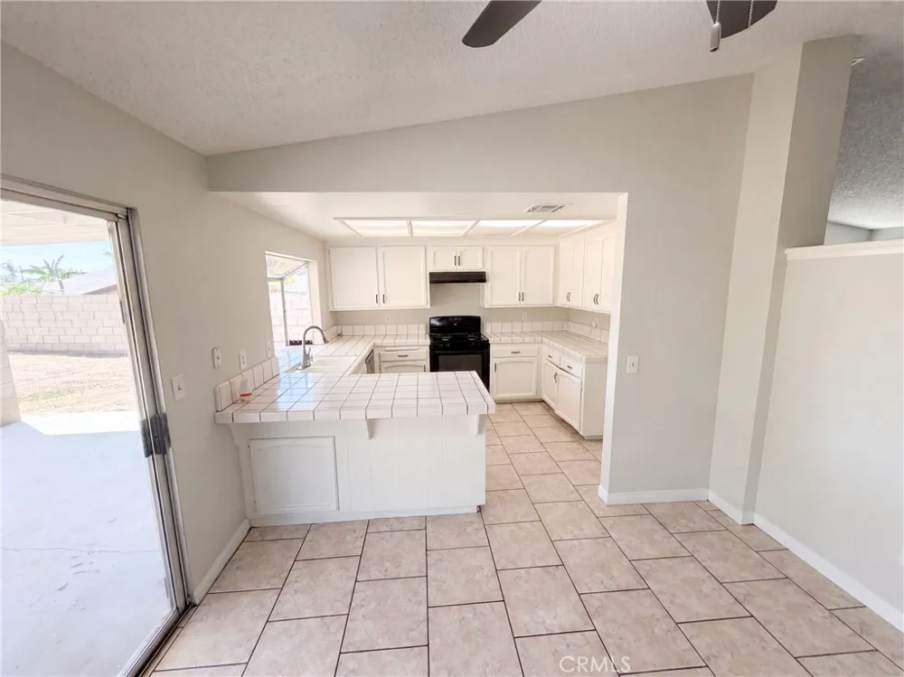 2796 Shiells Jurupa Valley, CA 92509