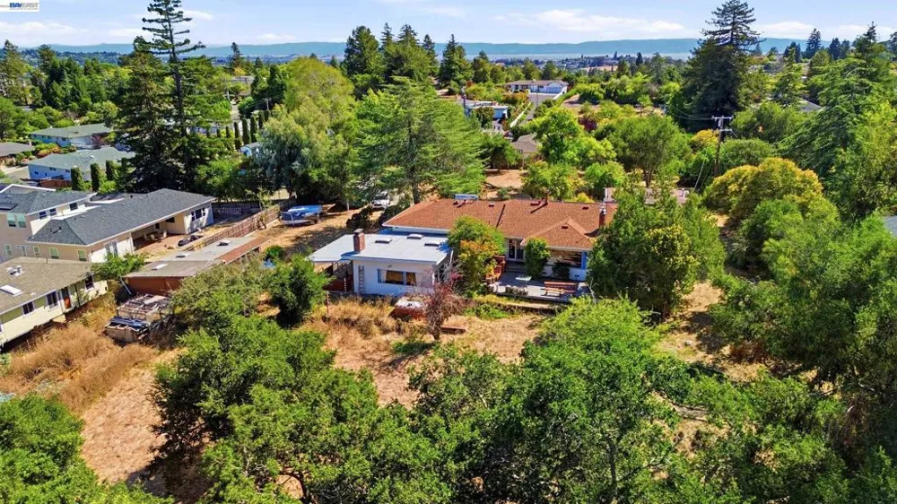 4618 Ewing Rd Castro Valley, CA 94546