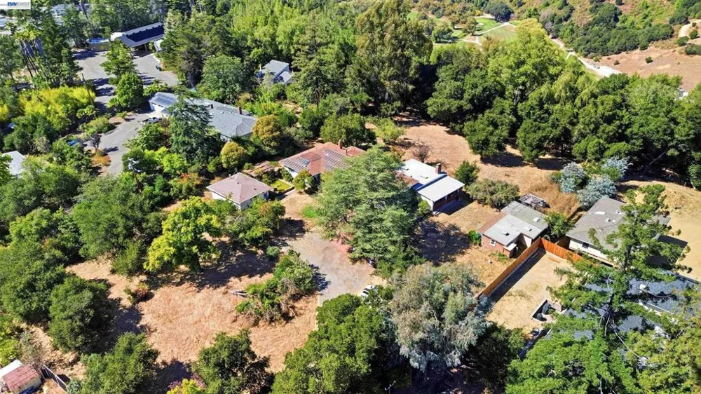 4618 Ewing Rd Castro Valley, CA 94546
