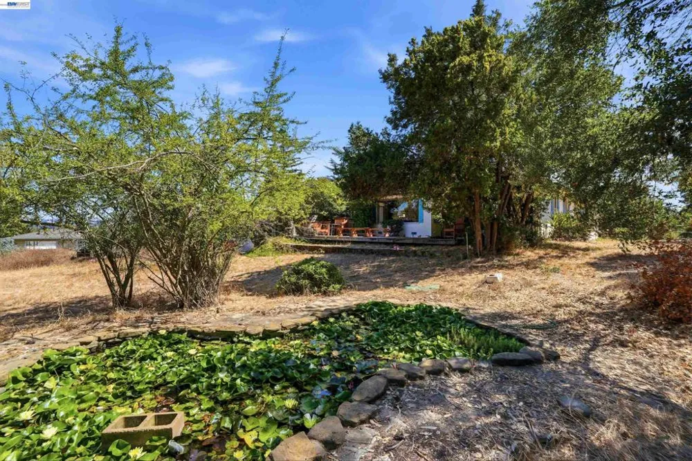 4618 Ewing Rd Castro Valley, CA 94546