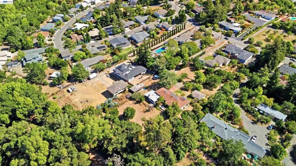 4618 Ewing Rd Castro Valley, CA 94546