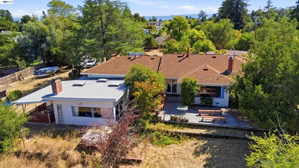 4618 Ewing Rd Castro Valley, CA 94546