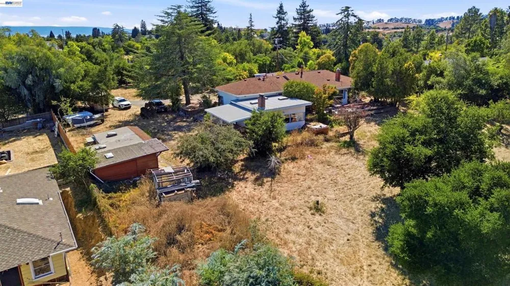 4618 Ewing Rd Castro Valley, CA 94546