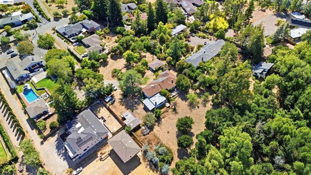 4618 Ewing Rd Castro Valley, CA 94546