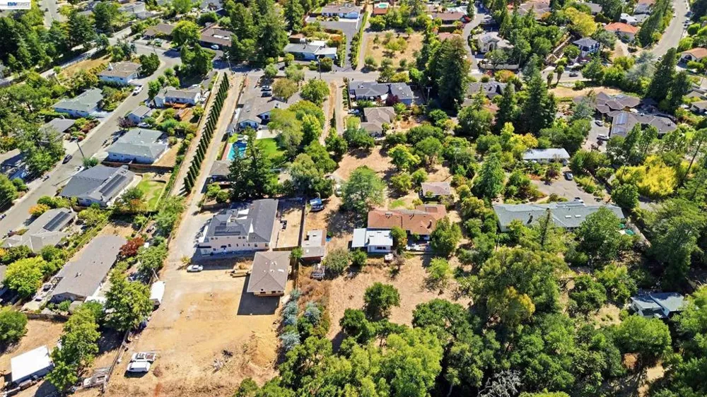 4618 Ewing Rd Castro Valley, CA 94546