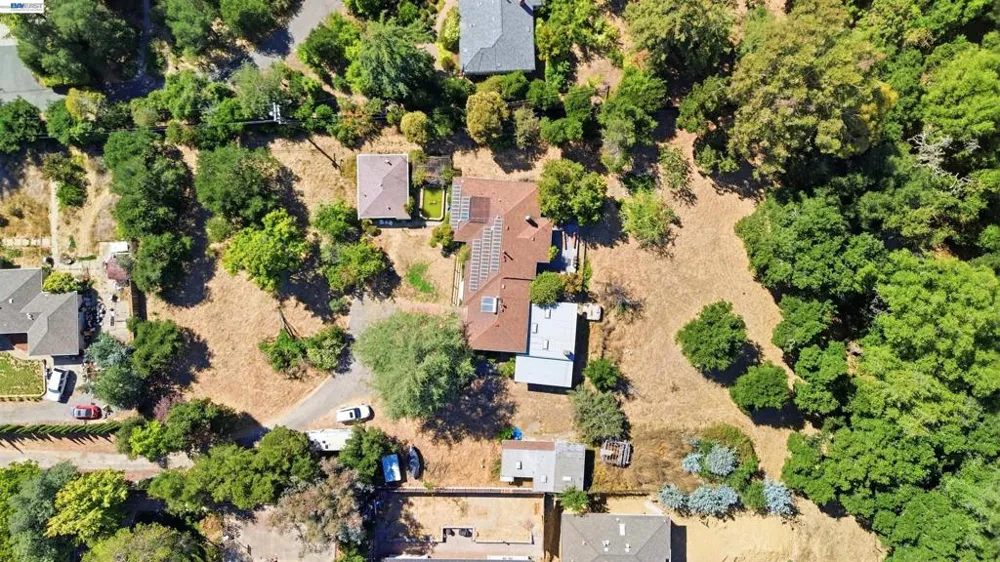 4618 Ewing Rd Castro Valley, CA 94546