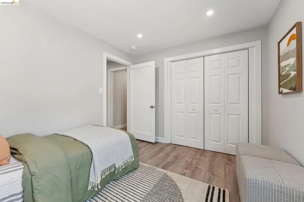 673 39Th St Richmond, CA 94805