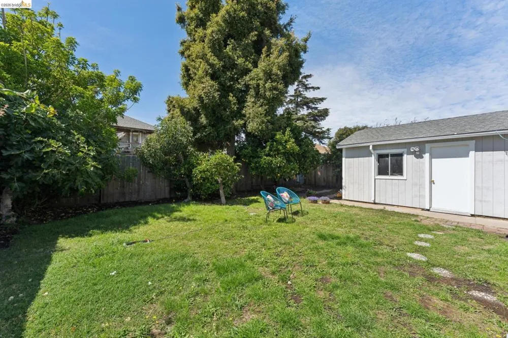 673 39Th St Richmond, CA 94805