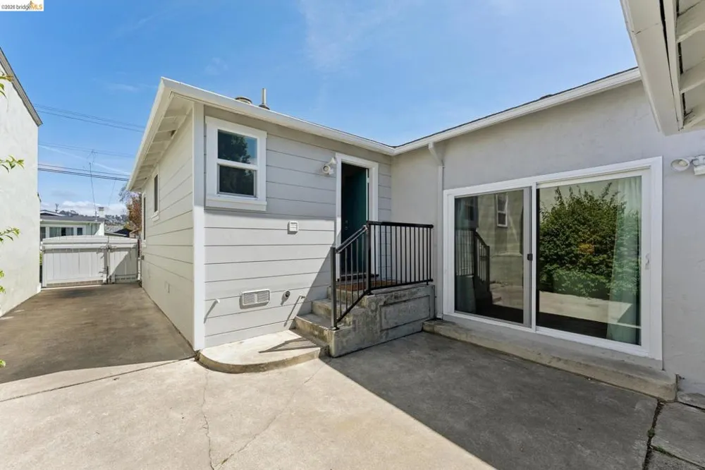 673 39Th St Richmond, CA 94805