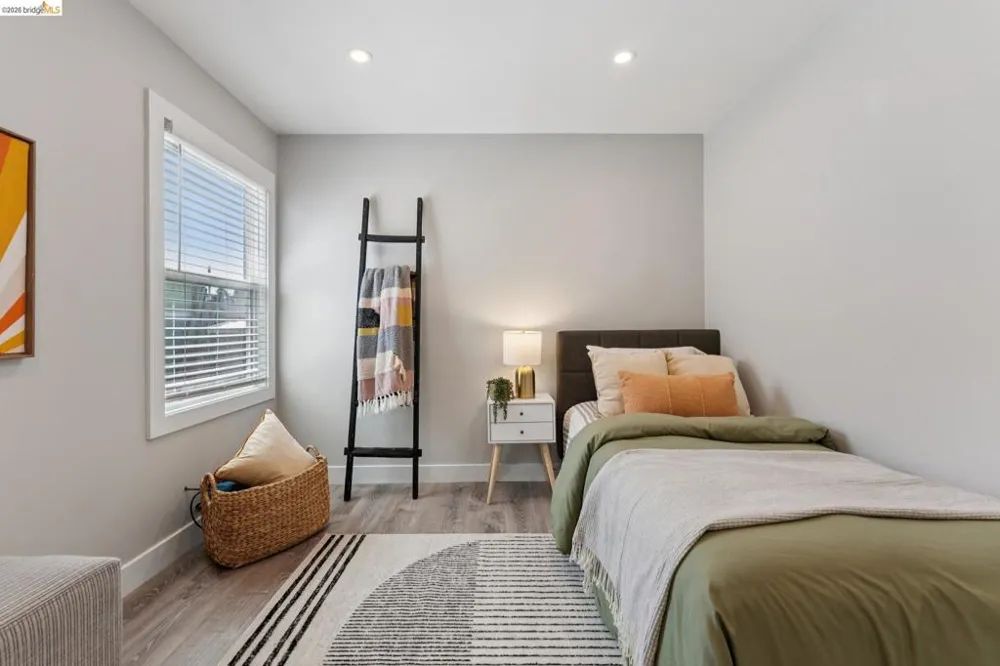 673 39Th St Richmond, CA 94805