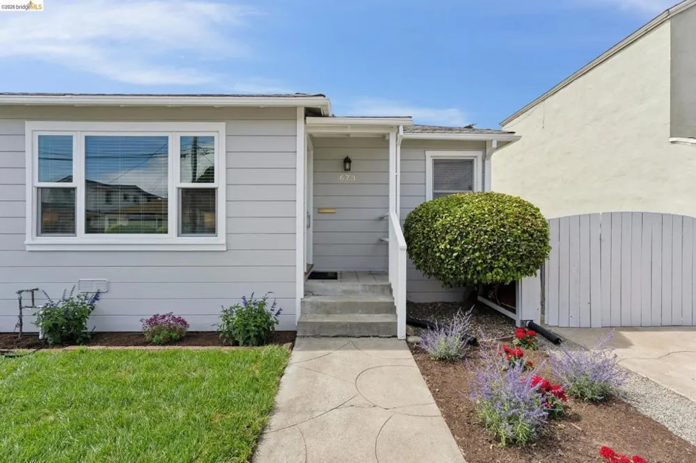 673 39Th St Richmond, CA 94805