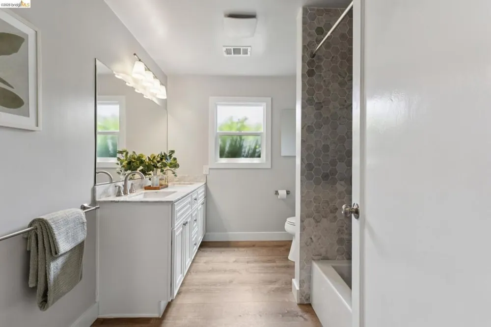 673 39Th St Richmond, CA 94805