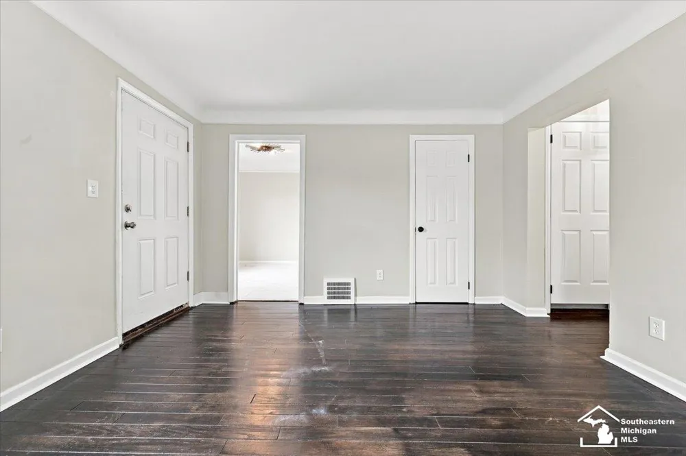 16053 Bringard Drive Detroit City, MI 48205
