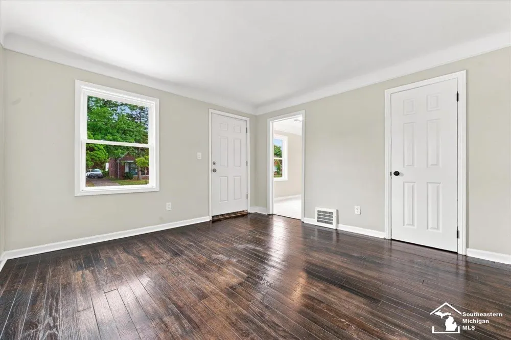 16053 Bringard Drive Detroit City, MI 48205