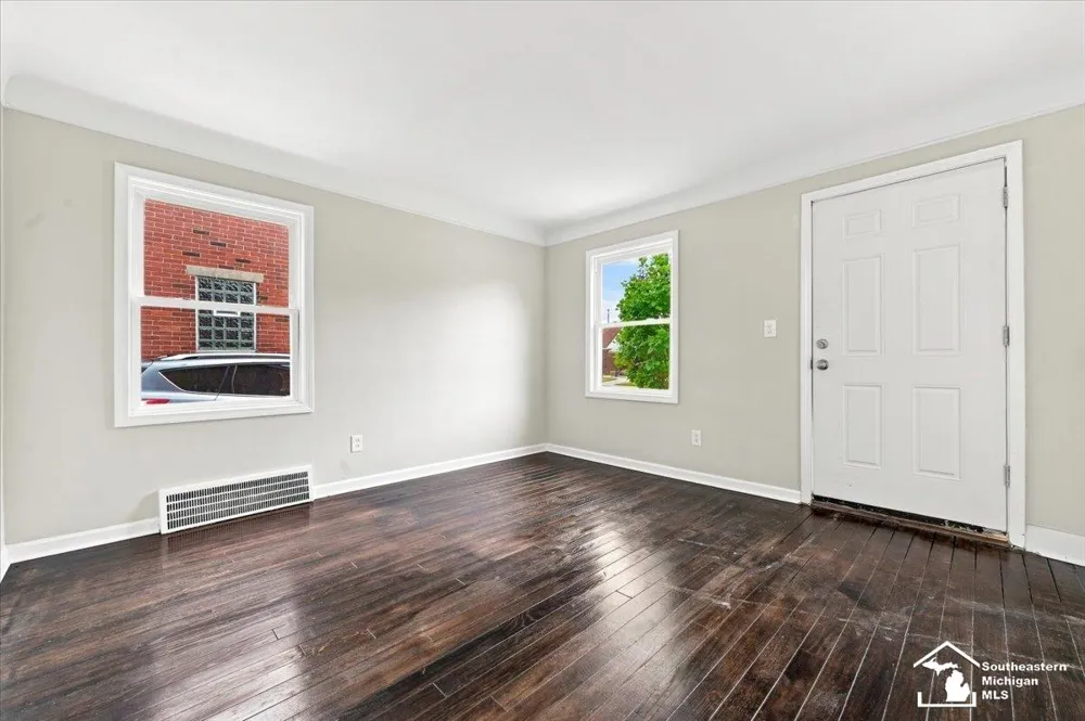 16053 Bringard Drive Detroit City, MI 48205