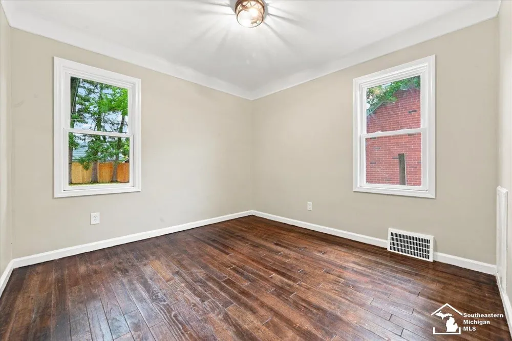 16053 Bringard Drive Detroit City, MI 48205