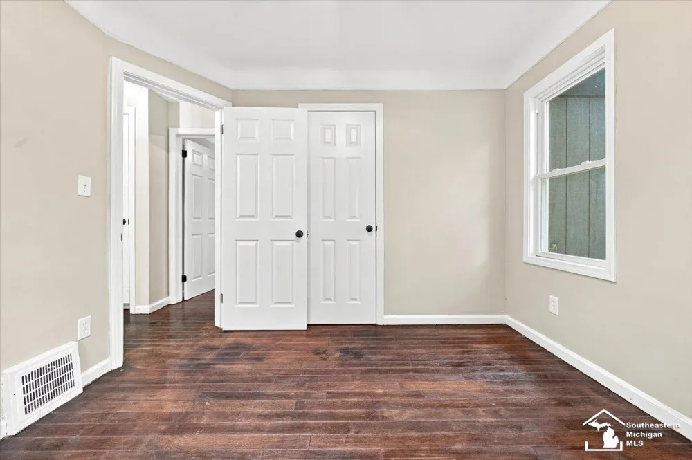 16053 Bringard Drive Detroit City, MI 48205