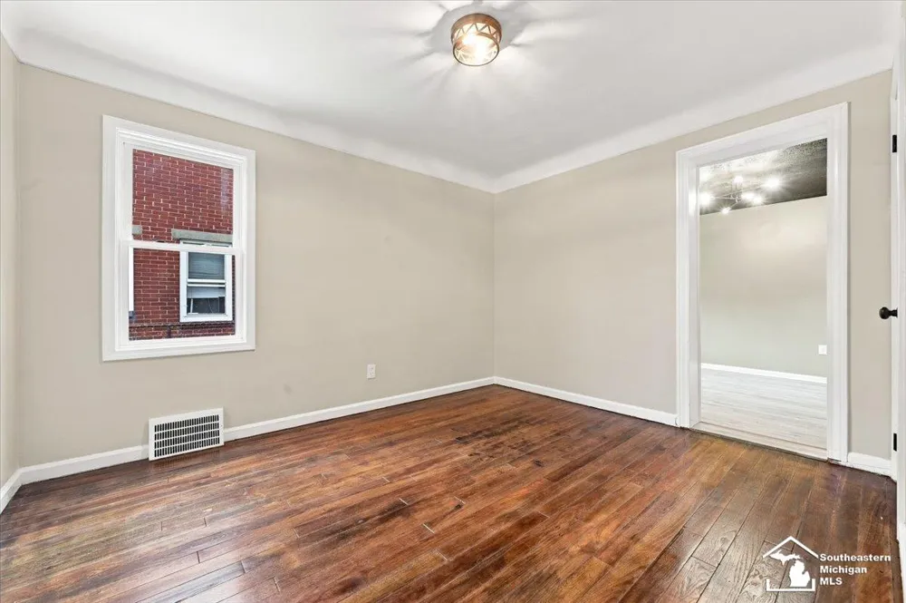 16053 Bringard Drive Detroit City, MI 48205