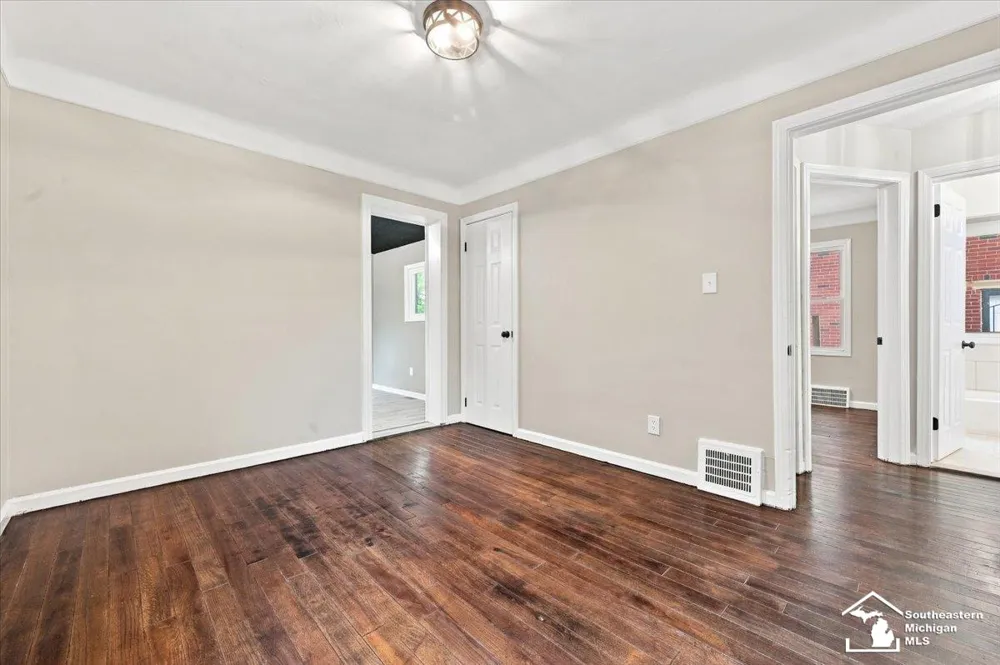 16053 Bringard Drive Detroit City, MI 48205