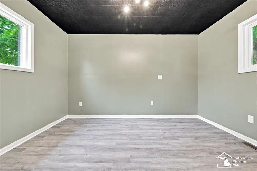 16053 Bringard Drive Detroit City, MI 48205