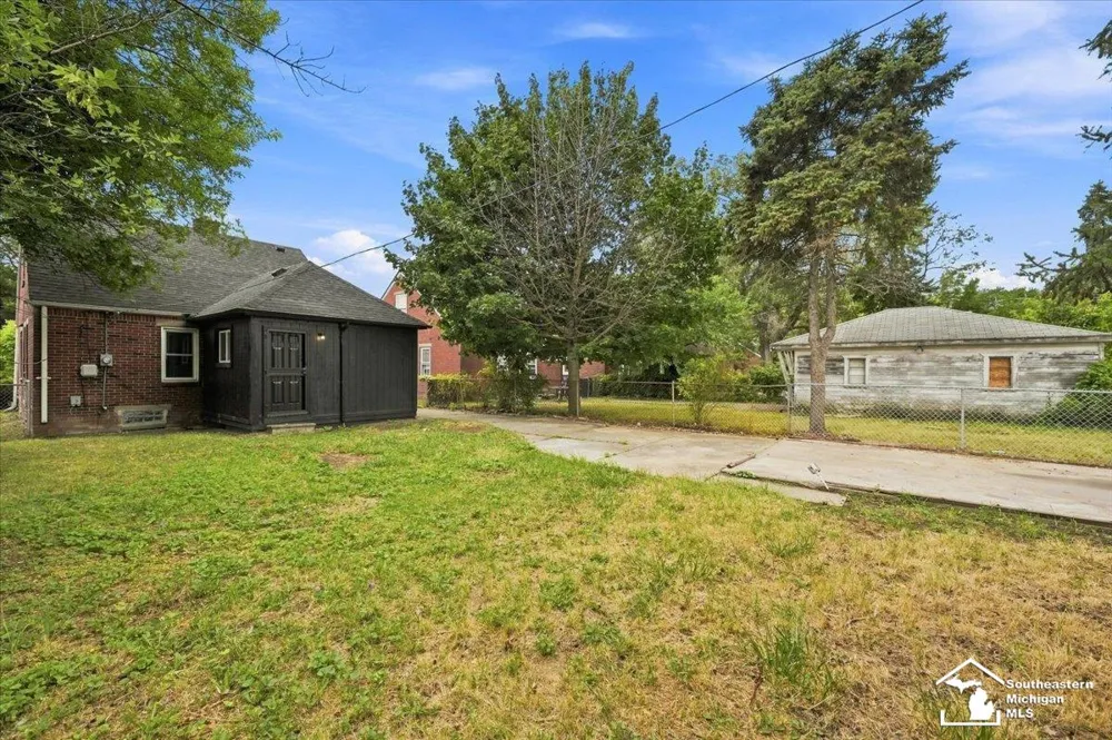 16053 Bringard Drive Detroit City, MI 48205