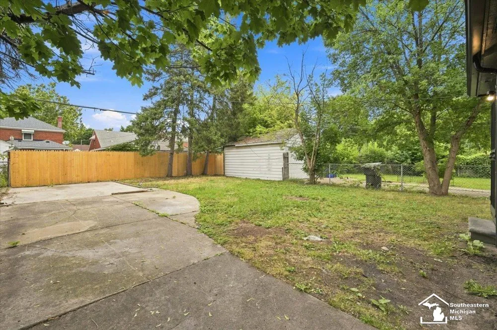 16053 Bringard Drive Detroit City, MI 48205