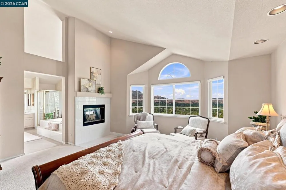 308 Ahwanee Lane Clayton, CA 94517
