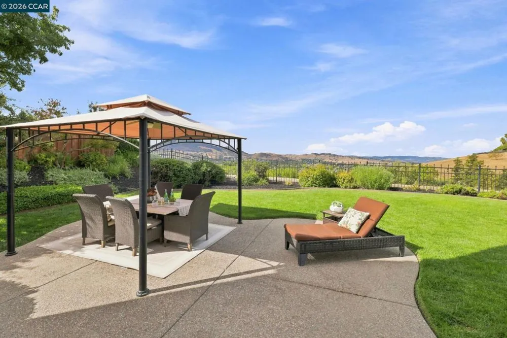 308 Ahwanee Lane Clayton, CA 94517