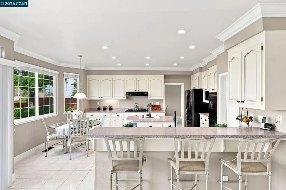 308 Ahwanee Lane Clayton, CA 94517