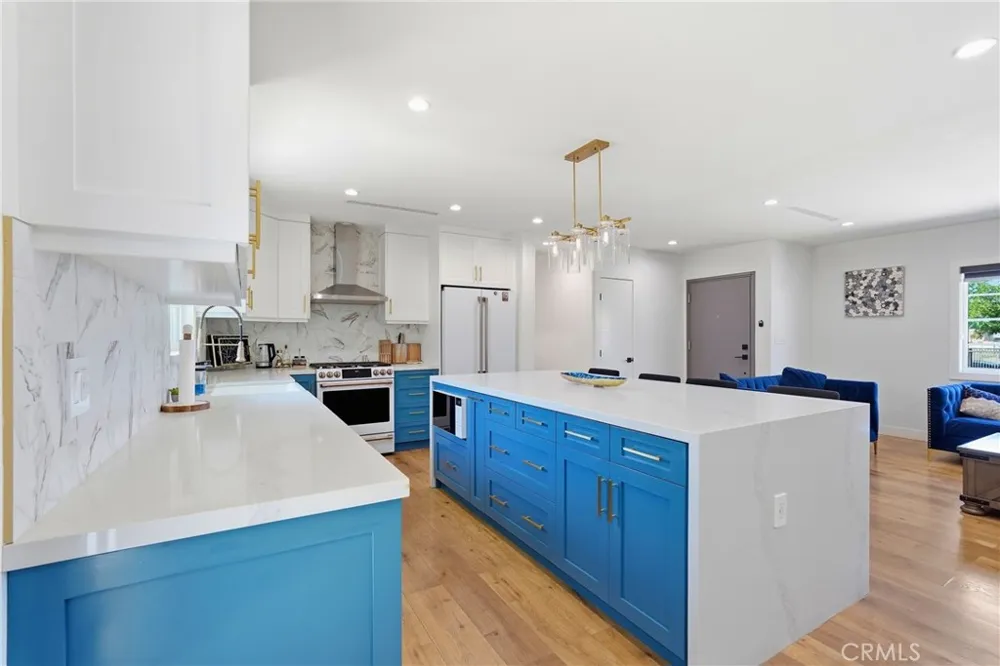 9930 Wealtha Sun Valley, CA 91352