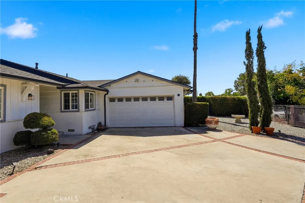9930 Wealtha Sun Valley, CA 91352