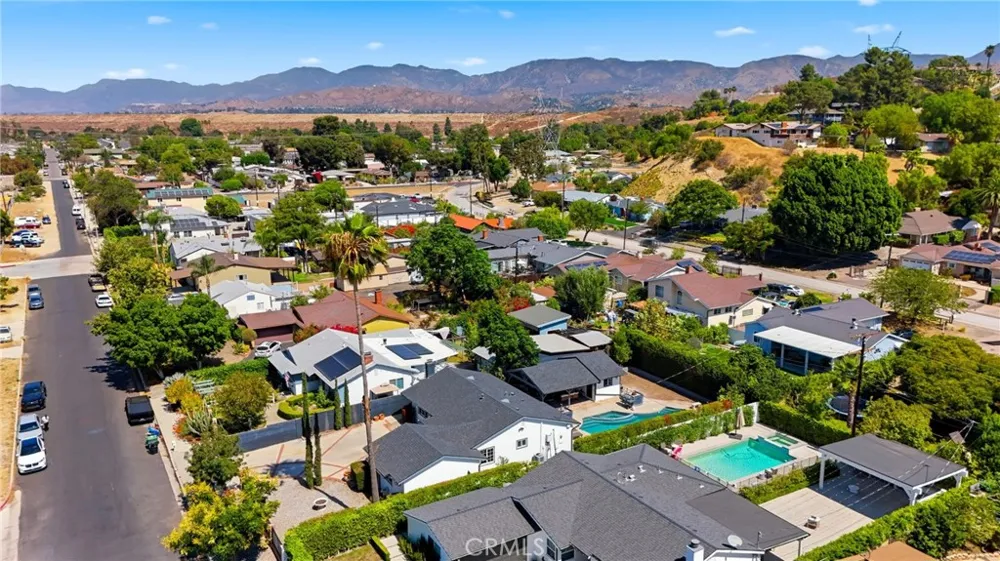 9930 Wealtha Sun Valley, CA 91352