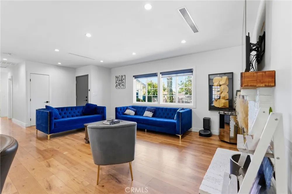 9930 Wealtha Sun Valley, CA 91352