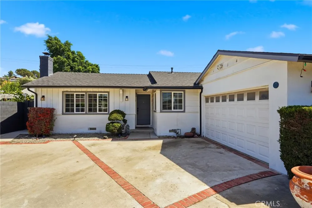 9930 Wealtha Sun Valley, CA 91352