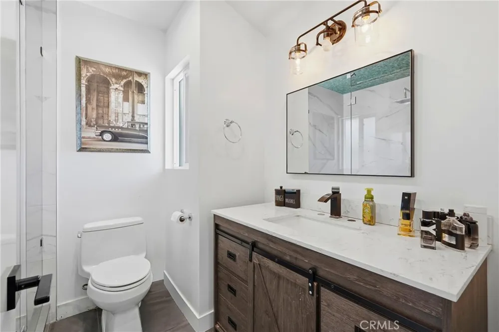 9930 Wealtha Sun Valley, CA 91352