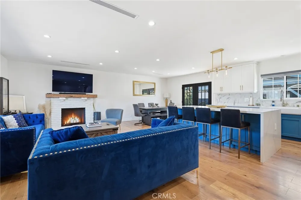 9930 Wealtha Sun Valley, CA 91352