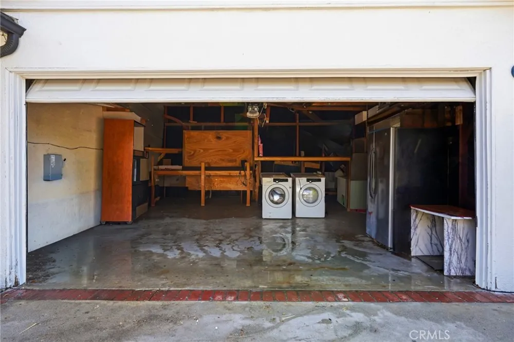 9930 Wealtha Sun Valley, CA 91352