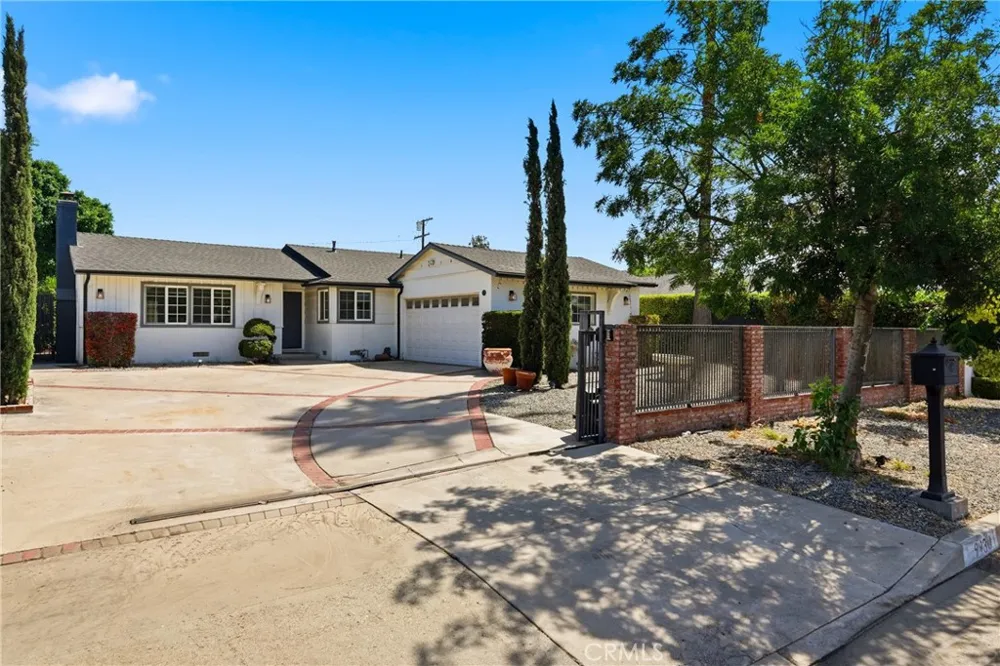 9930 Wealtha Sun Valley, CA 91352