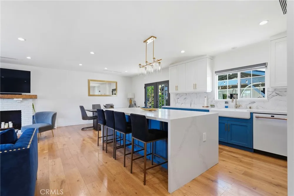 9930 Wealtha Sun Valley, CA 91352