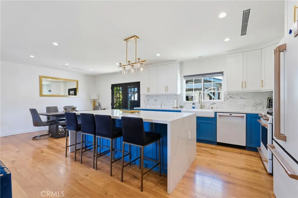 9930 Wealtha Sun Valley, CA 91352