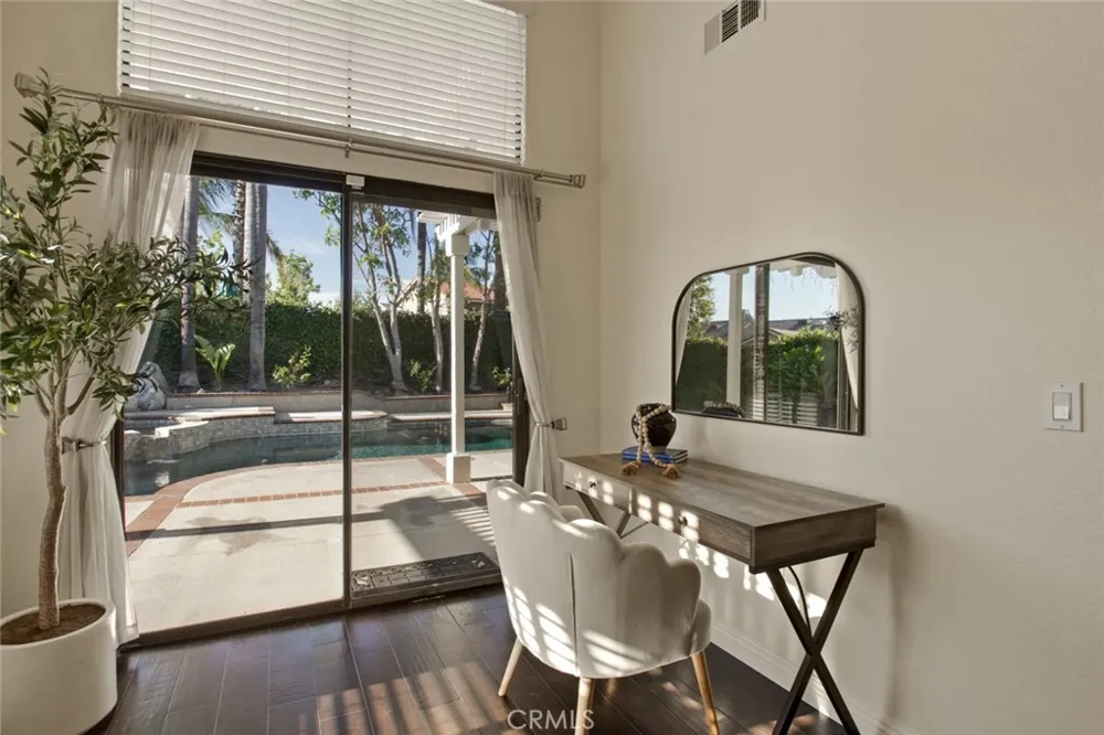 5955 Via Del Tecolote Yorba Linda, CA 92887