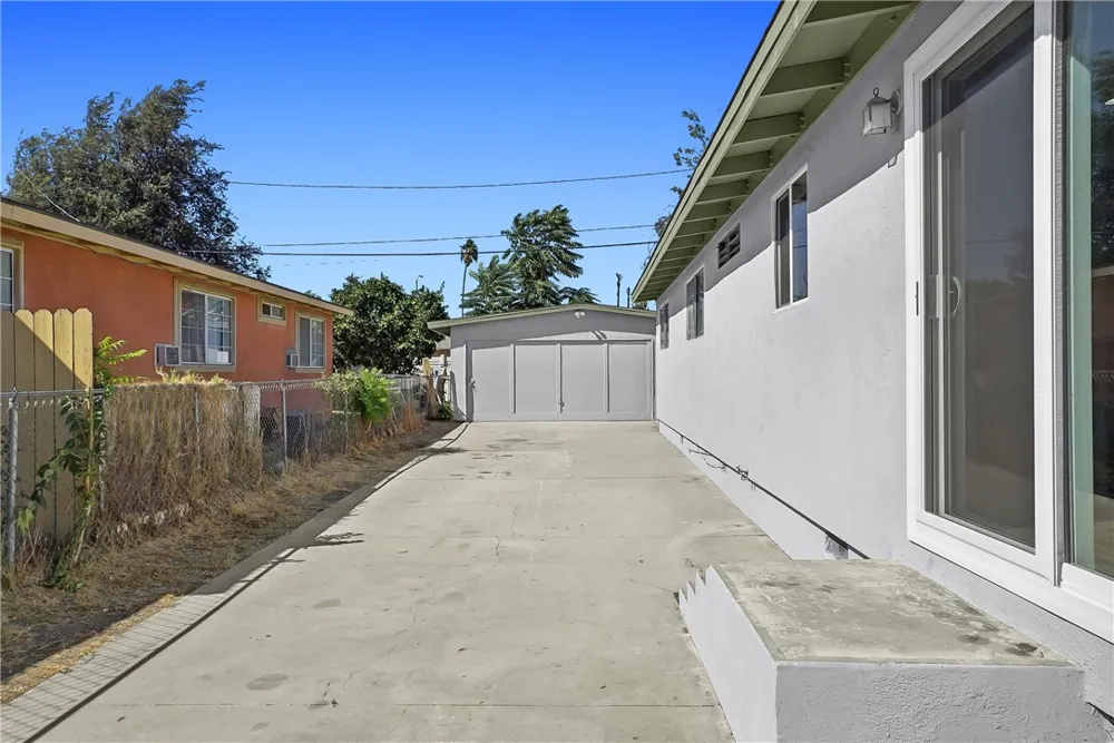 371 Fowler Pomona, CA 91766